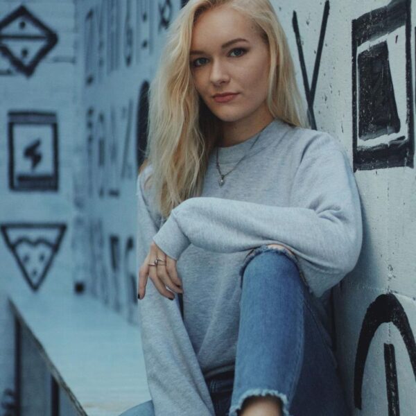 Women's Crew Neck Sweatshirt - Grey
